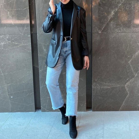 Zara faux leather blazer with gold button - Picture 8 of 15